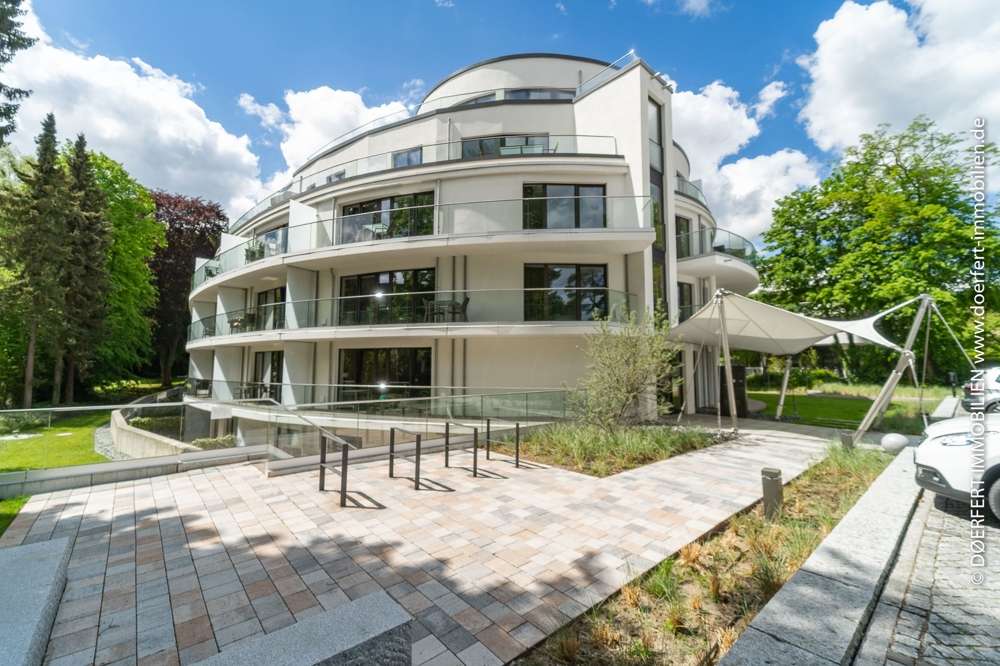 Timmendorfer Strand | Renditestarkes Ferienapartment mit luxuriöser Ausstattung in Strandnähe – Bild 1