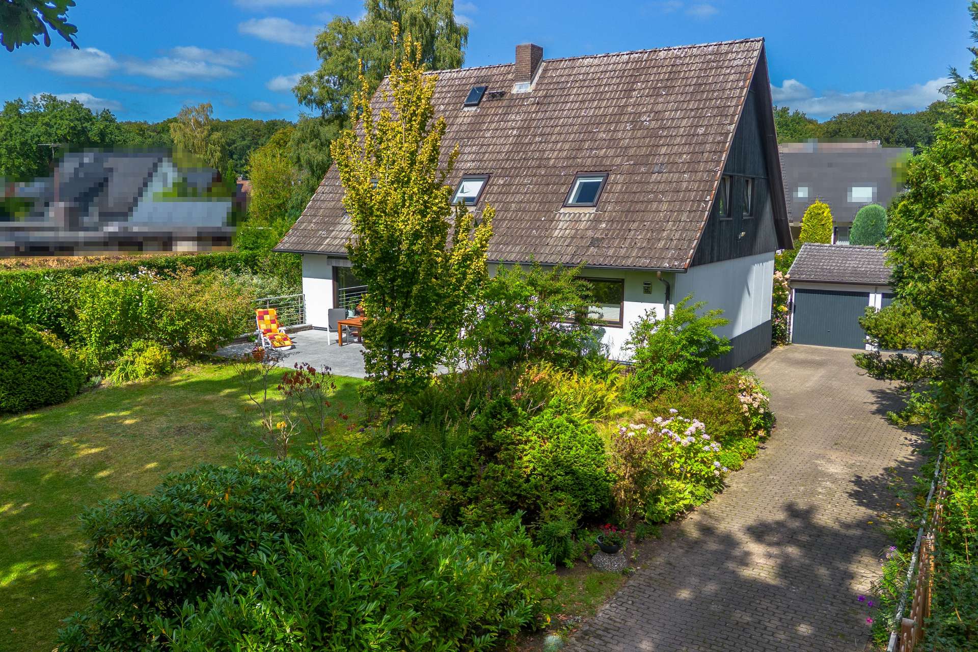 Lage, Licht, Lebensqualität – Großzügiges Einfamilienhaus auf Traumgrundstück in Meiendorf – Bild 1