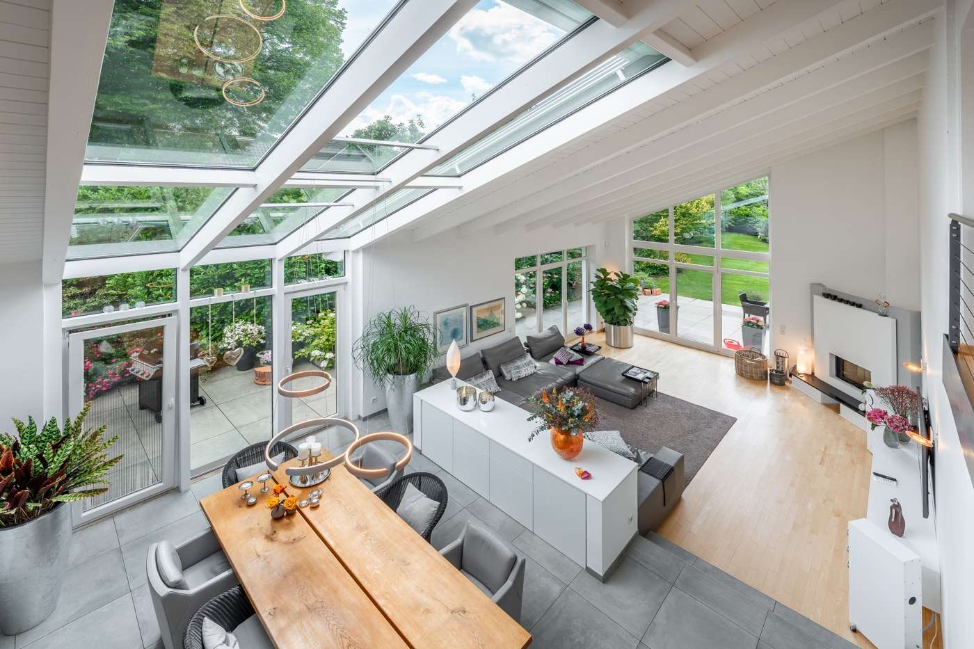 Wohnen auf höchstem Niveau – Luxus-Villa in Seenähe – Bild 3