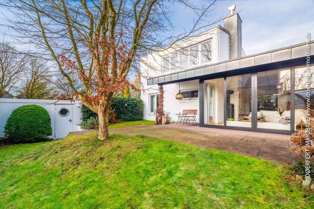 Hamburg – Poppenbüttel | Design Reihenendhaus mit  hochwertiger Ausstattung, Garten und Garage – Bild 1