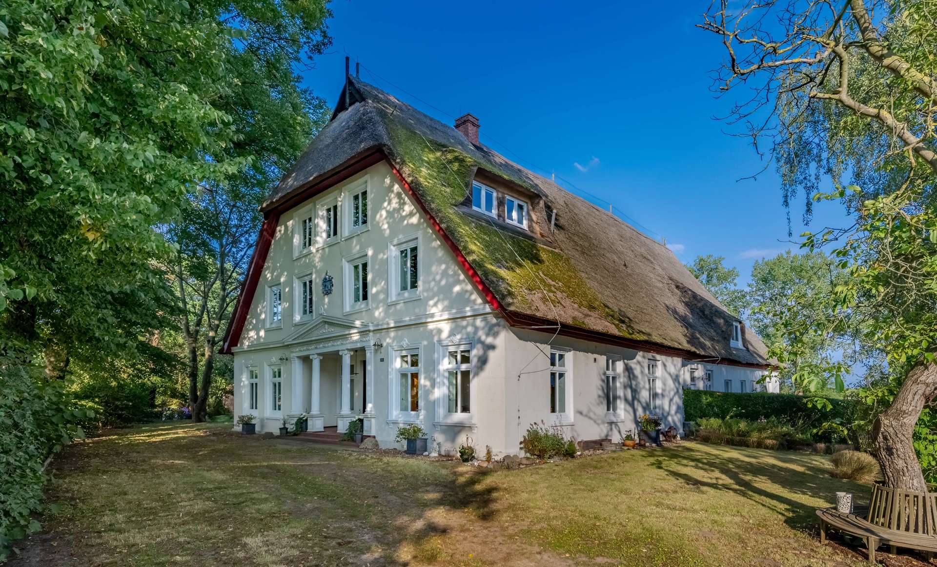 Historisches Reetdachanwesen mit vielseitigem Wohnkonzept – Mehrgenerationenwohnen oder 4 Familien – Bild 2