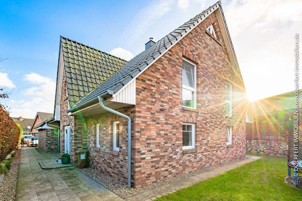 Barsbüttel – Stellau | Moderner Wohntraum mit viel Platz für die Familie in idyllischer Lage – Bild 1