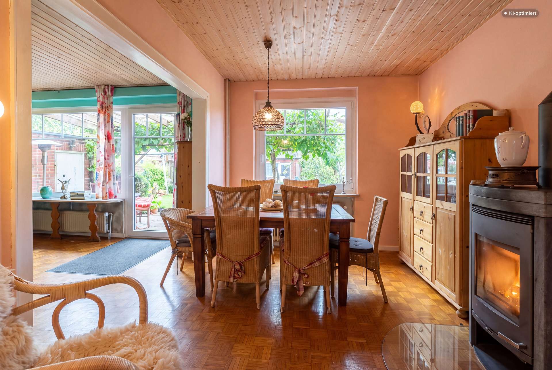 Modernisiertes Einfamilienhaus mit großem Südgarten und viel Potenzial – Bild 3