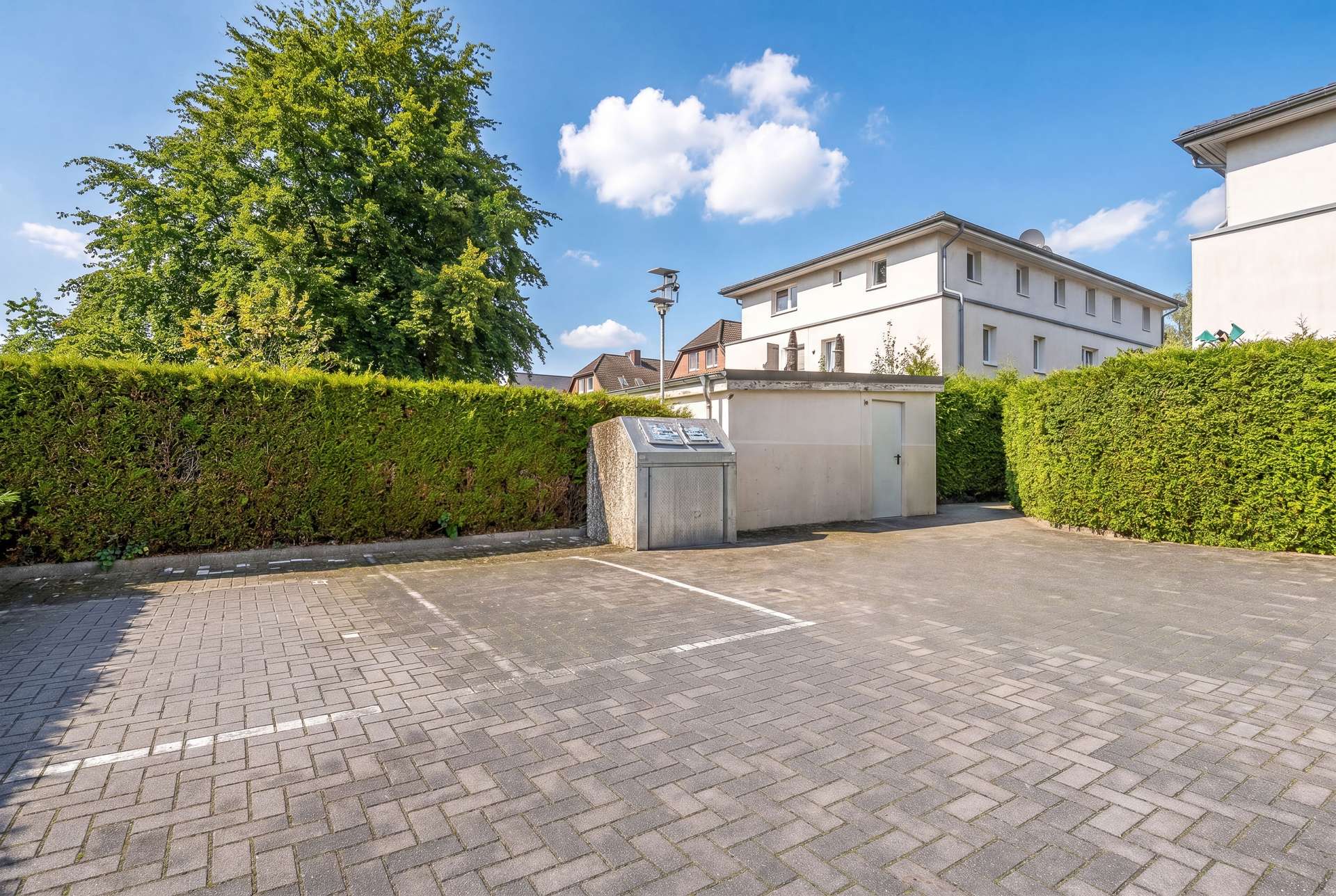 Hamburg – Eidelstedt | Modernisierte Maisonettewohnung mit Südwest-Balkon & Stellplatz – Bild 10