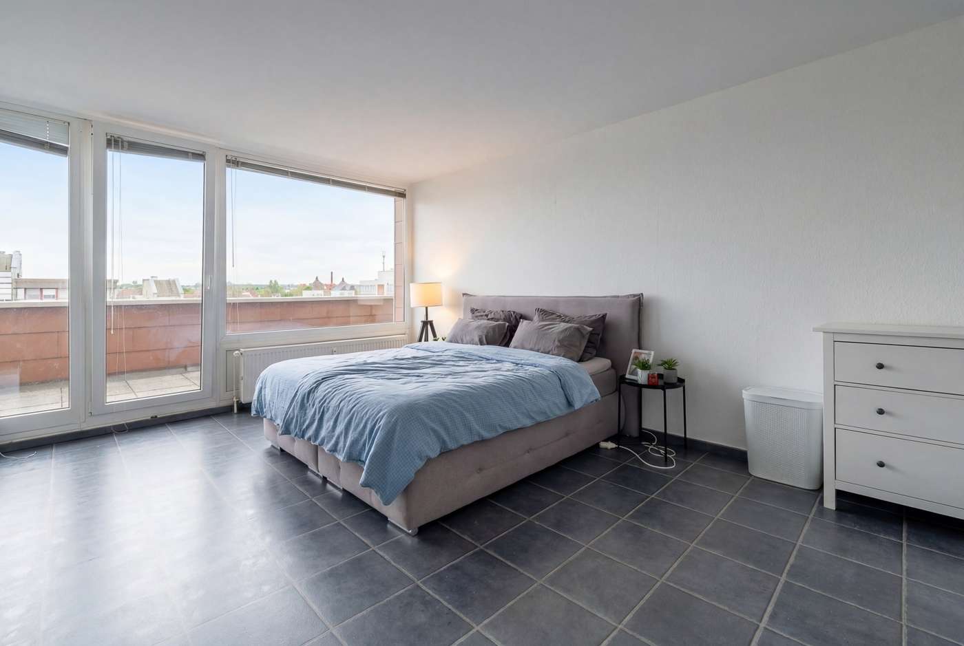 Modernisierte 2-Zi.-Wohnung mit Balkon-Terrasse, 76 m², gepflegt & ideal für Eigennutzer in Hannover – Bild 2