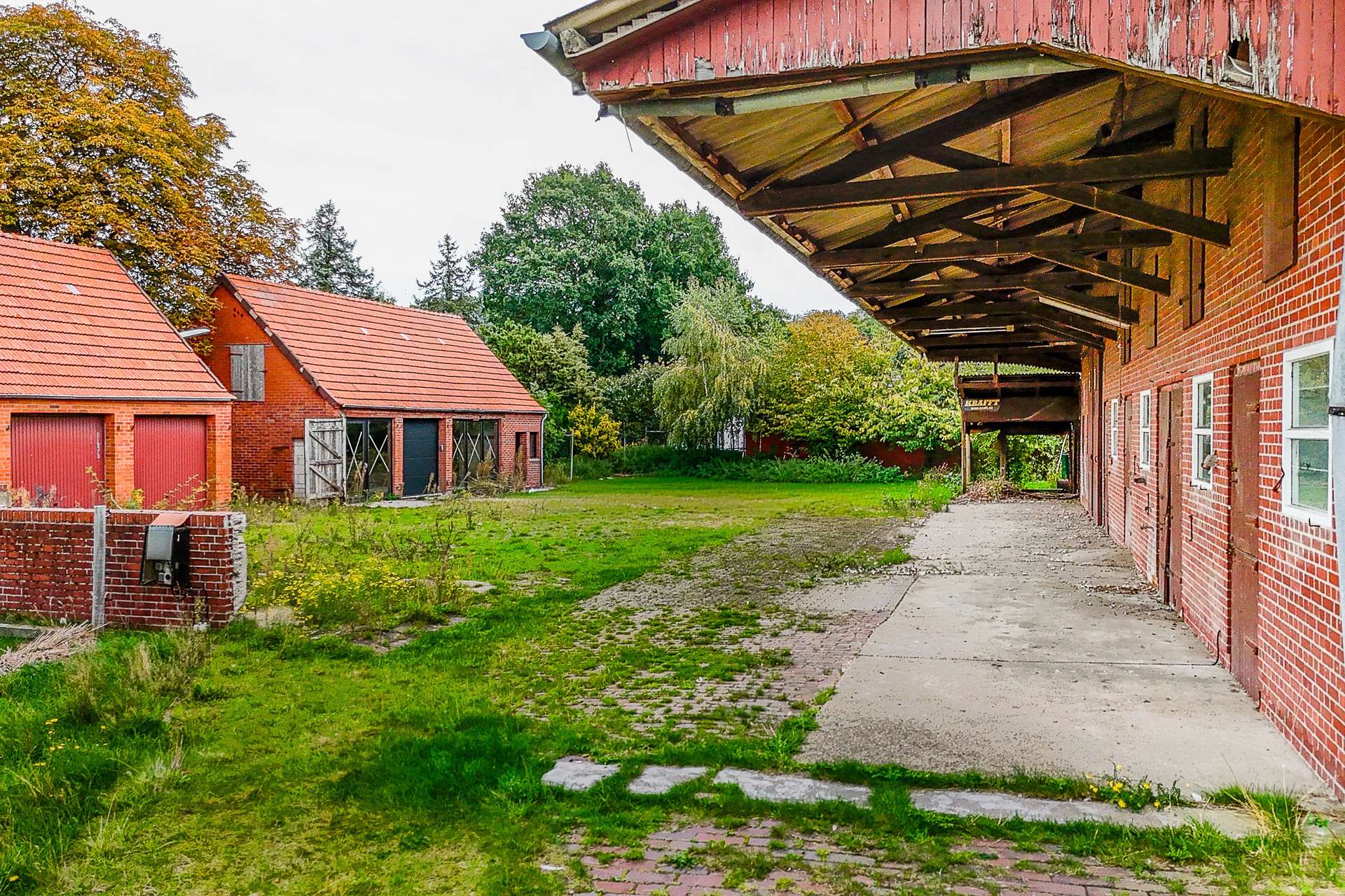 Einfamilienhaus & Stall mit Entwicklungspotenzial auf großem Grundstück – Bild 7
