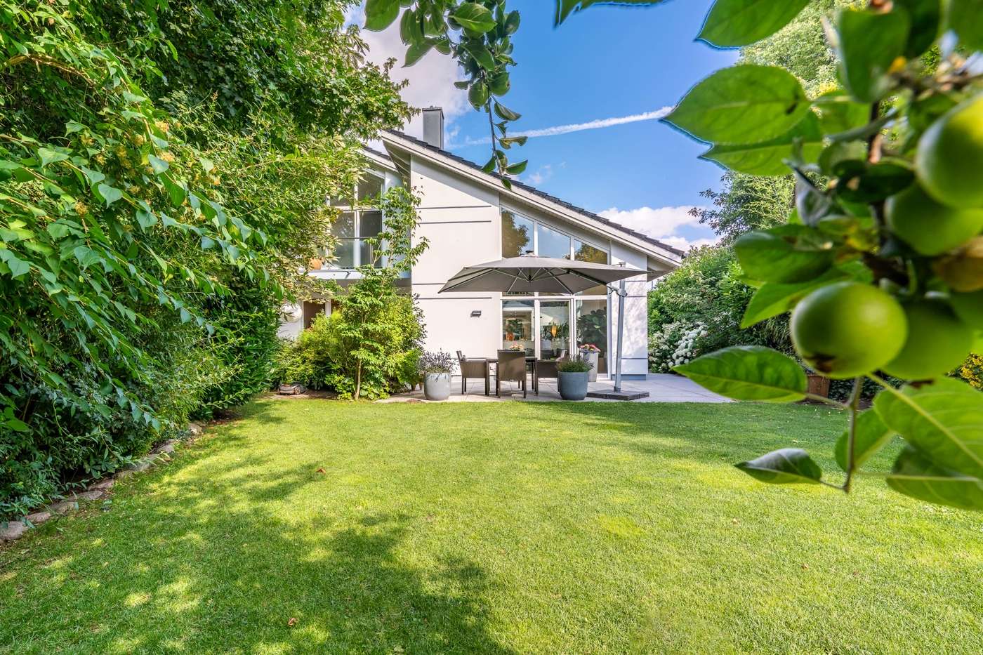 Wohnen auf höchstem Niveau – Luxus-Villa in Seenähe – Bild 11