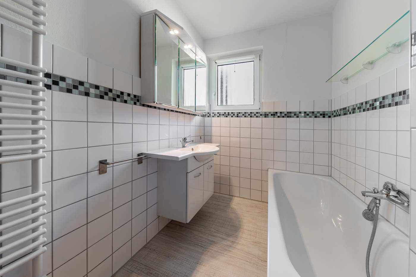 Zwei Familien, ein Zuhause: Großes Grundstück, unendliche Möglichkeiten – Bild 5