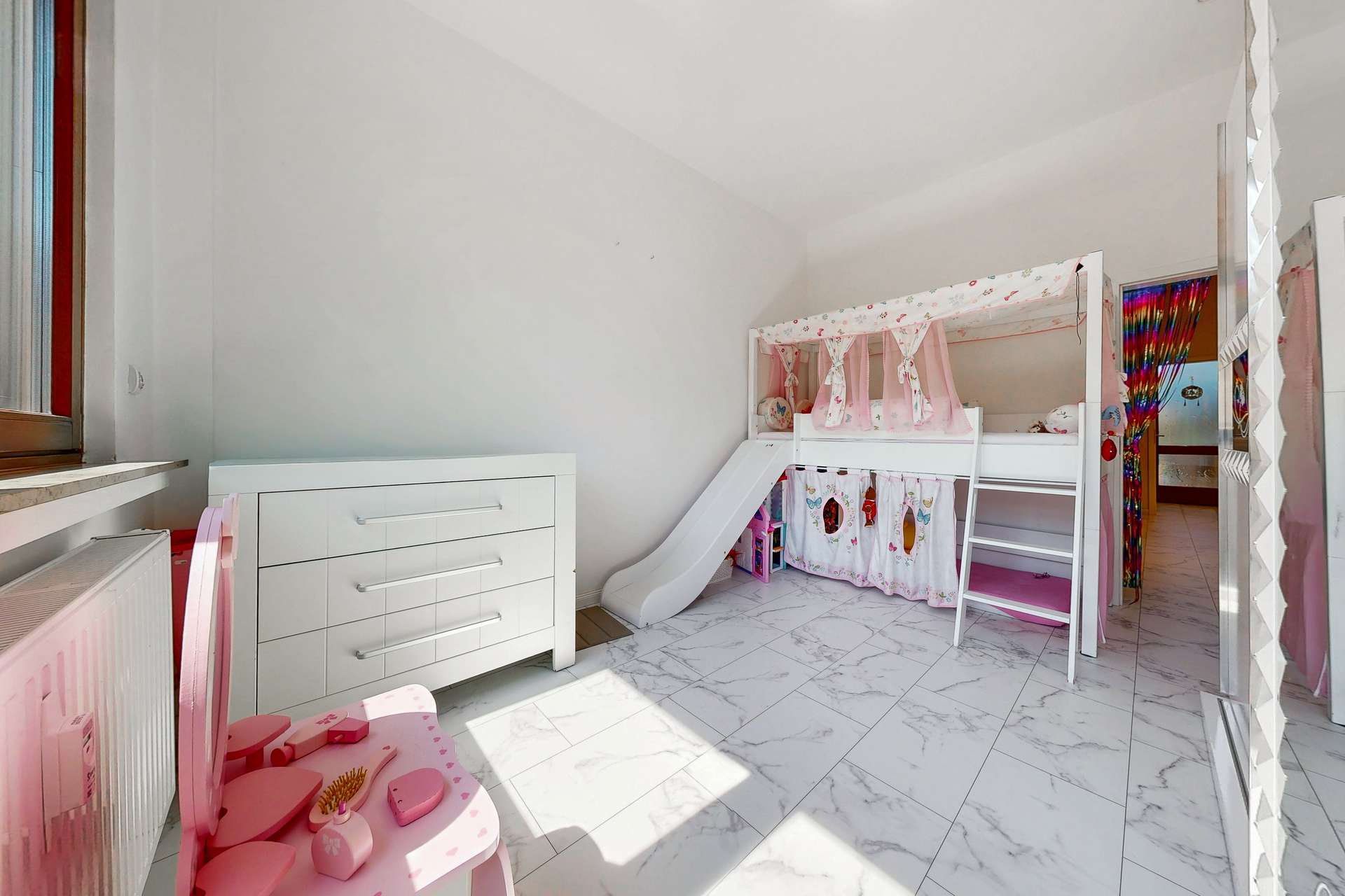 Großzügige 5-Zimmer-Wohnung mit Modernisierung und Potenzial – Bild 7