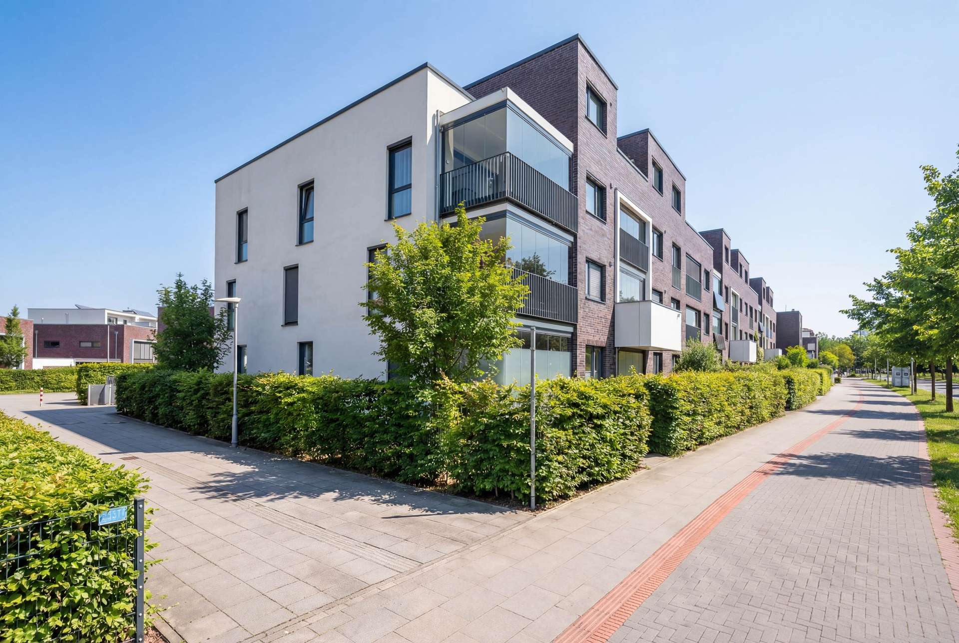 Erdgeschosswohnung
in Bestlage Kirchrode stilvoll, modern und lichtdurchflutet – Bild 1