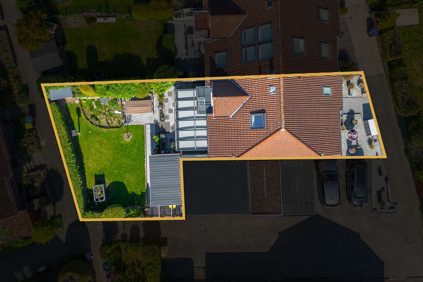 Modernes Wohnen im grünen Barsbüttel: Reihenendhaus mit Gartenidylle und Doppel-Carport – Bild 11
