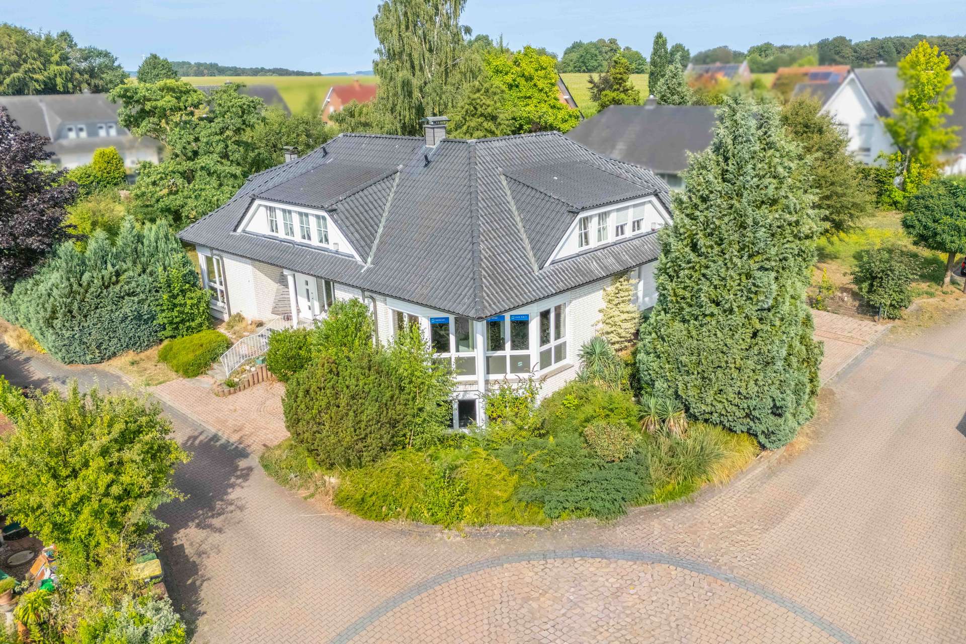 Familienhaus mit Büro und Garten in Melle – Bild 1