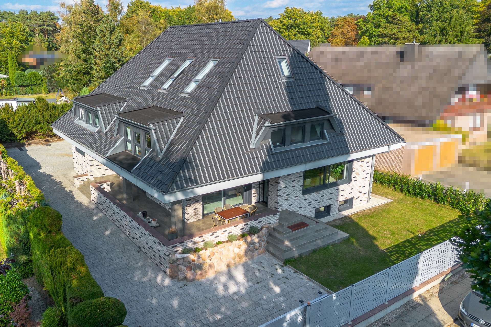 Luxuriöse Villa hochwertig saniert: Wohntraum für Großfamilie in ruhiger Lage, verkehrsgünstig – Bild 4