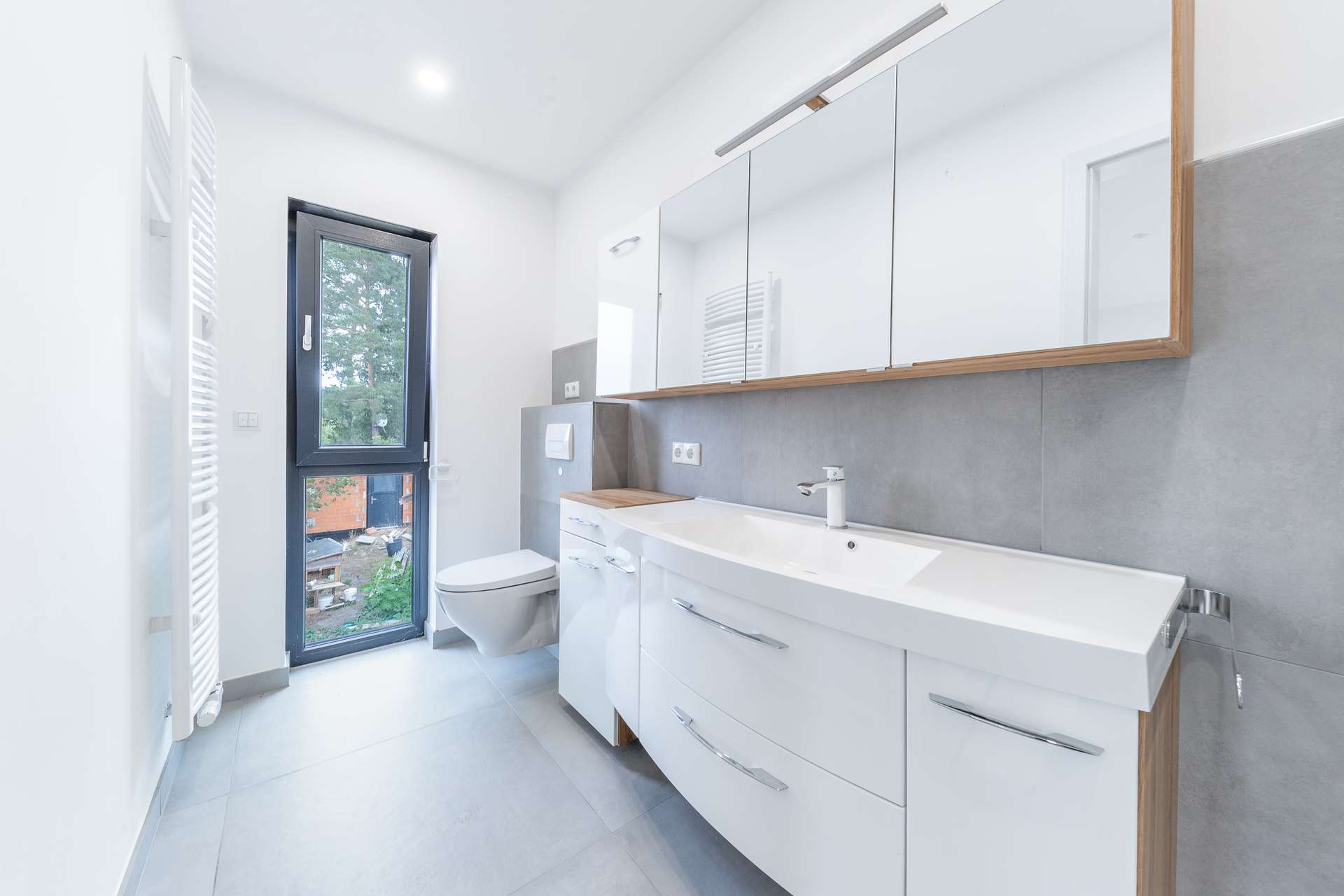 Modernes Wohnen auf höchstem Niveau – Einfamilienhaus mit Dachterrasse, Smart Home & Wärmepumpe – Bild 10