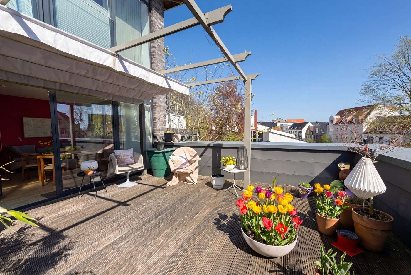 Modernes Stadthaus mit zwei Wohnungen und Dachterrasse in Top-Innenstadtlage – Bild 9