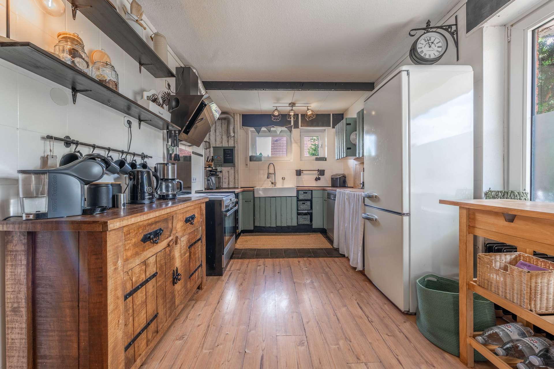 Großzügiges Einfamilienhaus mit Kamin, Südgarten & überdachter Terrasse – Bild 7