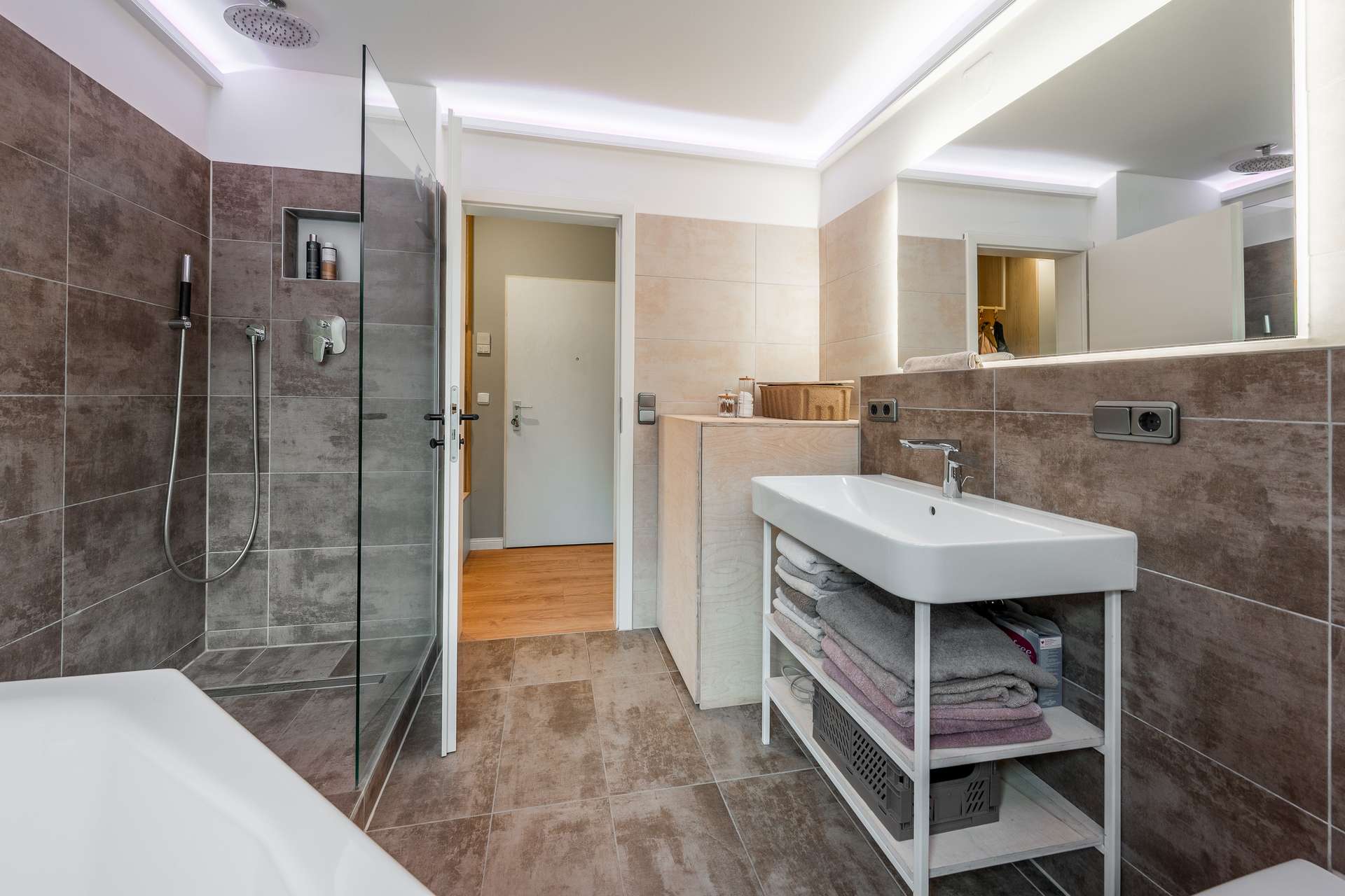 Helle 2-Zimmer Wohnung in ruhiger Lage – Bild 9