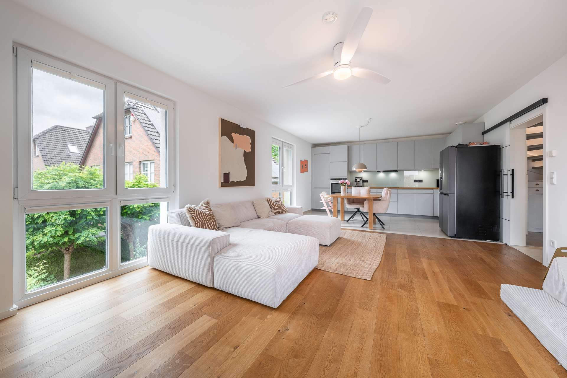Hamburg – Eidelstedt | Modernisierte Maisonettewohnung mit Südwest-Balkon & Stellplatz – Bild 1