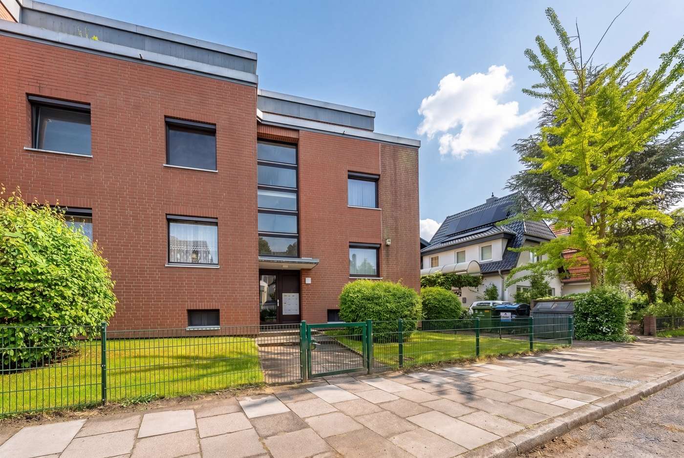 Wohlfühlwohnung mit Balkon ins Grüne
– stilvolle 2-Zimmer-Oase in Hamburg- frei lieferbar! – Bild 8
