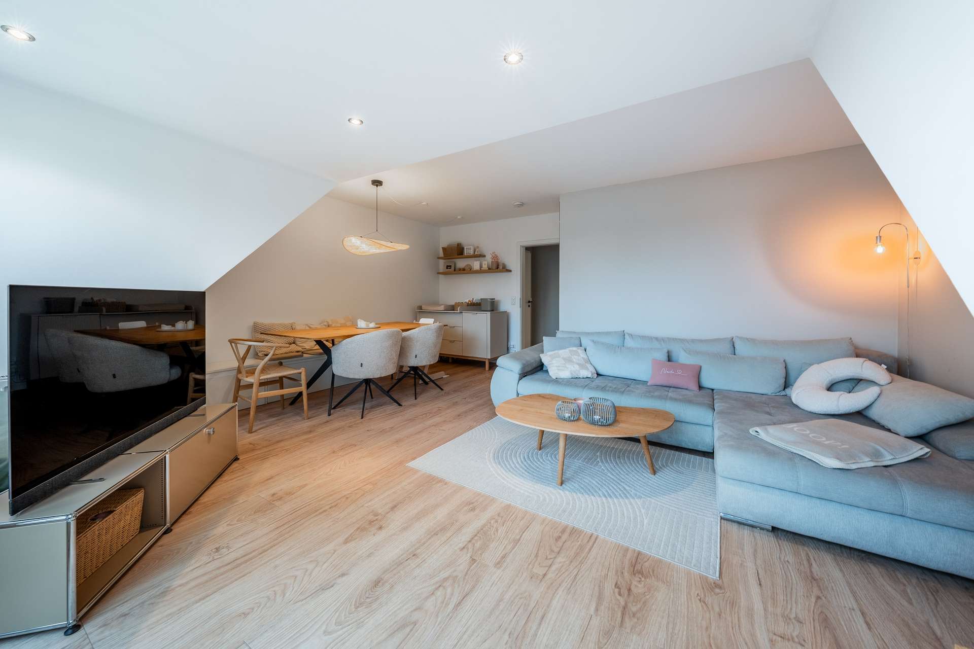 Helle 2-Zimmer Wohnung in ruhiger Lage – Bild 4