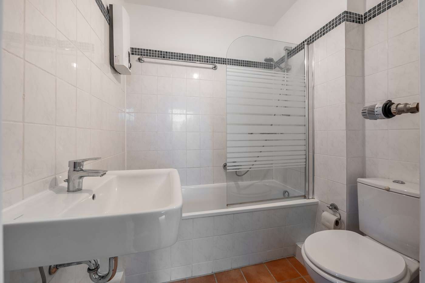 Wohlfühlwohnung mit Balkon ins Grüne
– stilvolle 2-Zimmer-Oase in Hamburg- frei lieferbar! – Bild 6