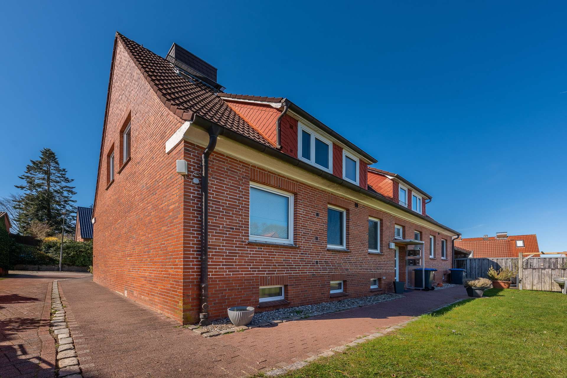 Voll vermietetes Mehrfamilienhaus in gefragter Ostseenähe – Bild 3