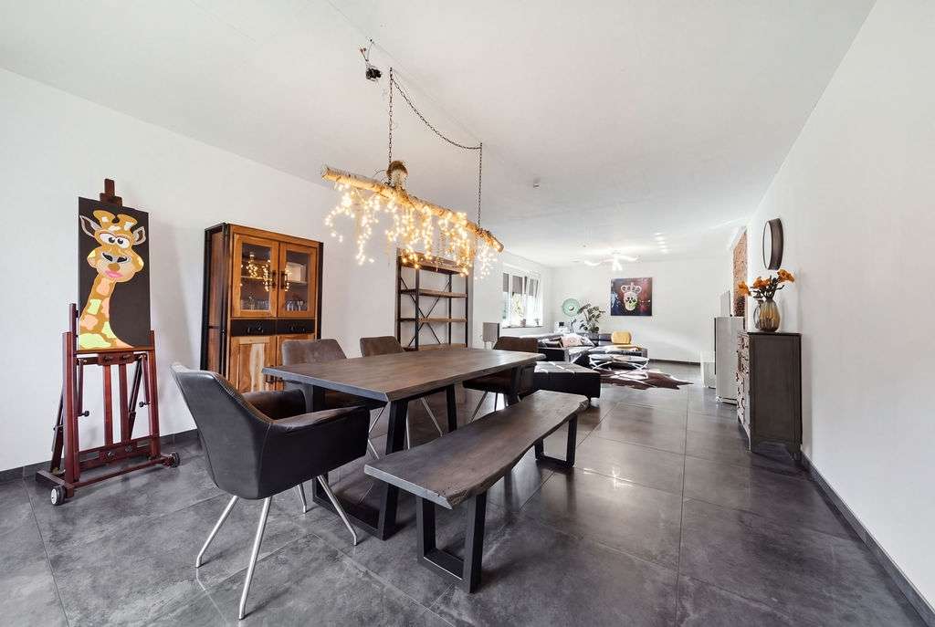 Stilvoll & smart: Sanierter Wohntraum – Bild 3