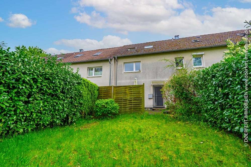 Hamburg Sülldorf | Charmantes Duplex-Reihenhaus in ruhiger Lage und Garten – Bild 1
