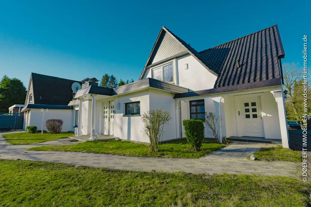 Hamburg – Sasel | Architektenhaus in schöner Wohnlage mit großem Garten und weiteren Wohneinheiten – Bild 1