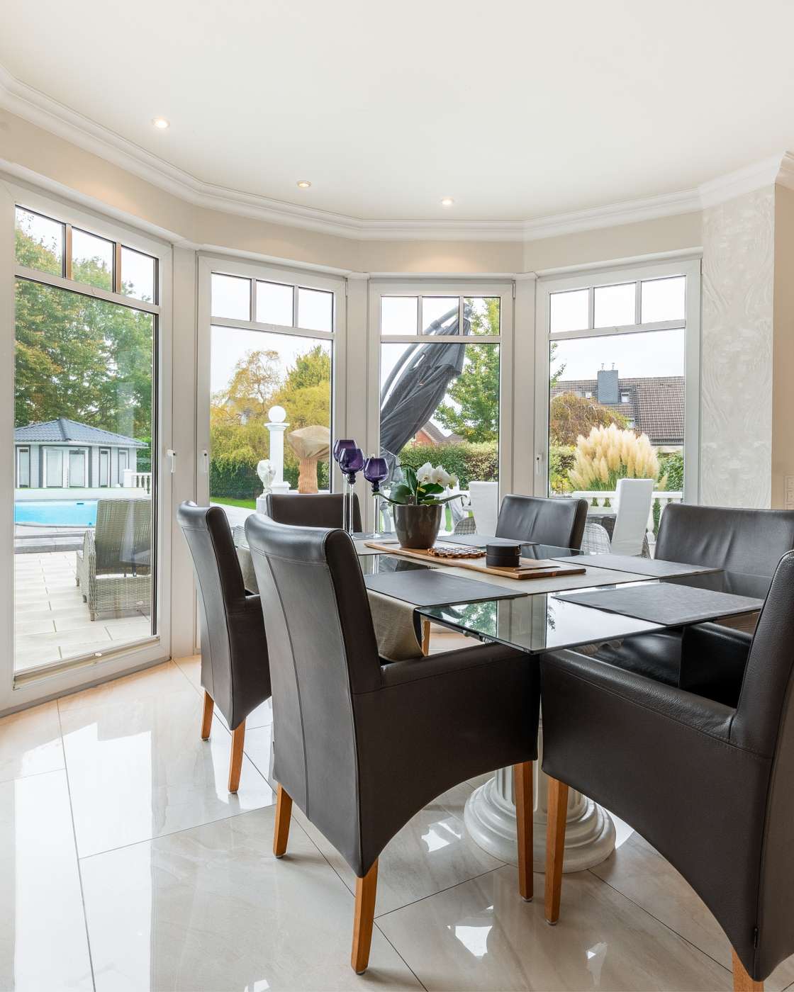 Exklusive Villa mit Wellness & Weitblick – Bild 3