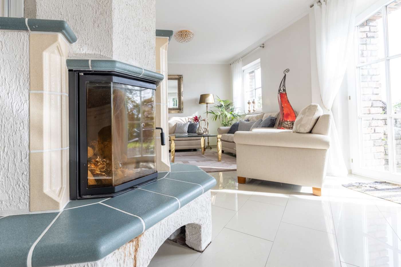 Exklusives Landhausambiente – freistehendes Anwesen in Feldrandlage mit Naturteich – Bild 7