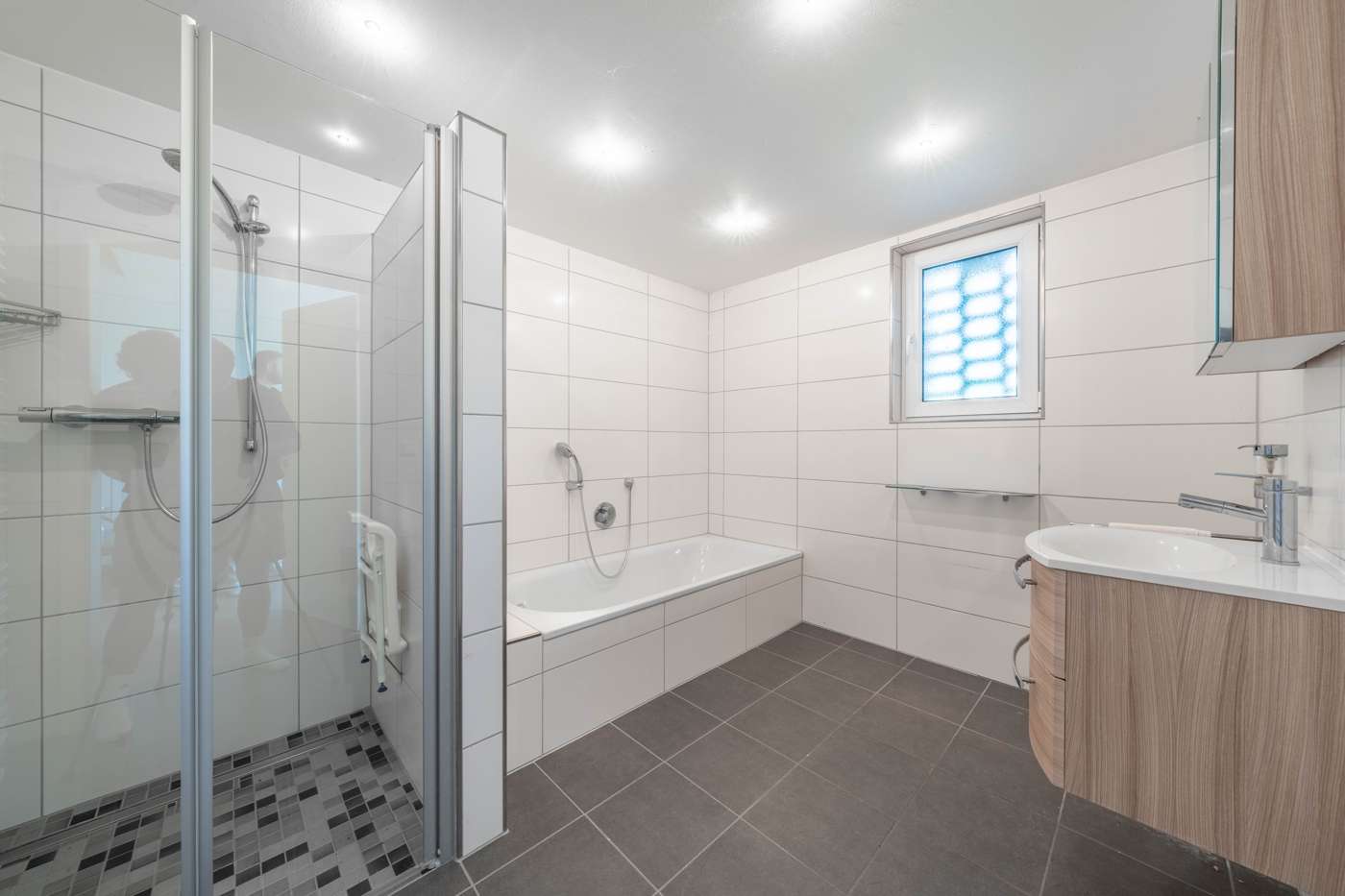 Großzügiges  Zwei- / Mehrgenerationenhaus mit 393 m² Wohnfläche & Traumgrundstück – Bild 6