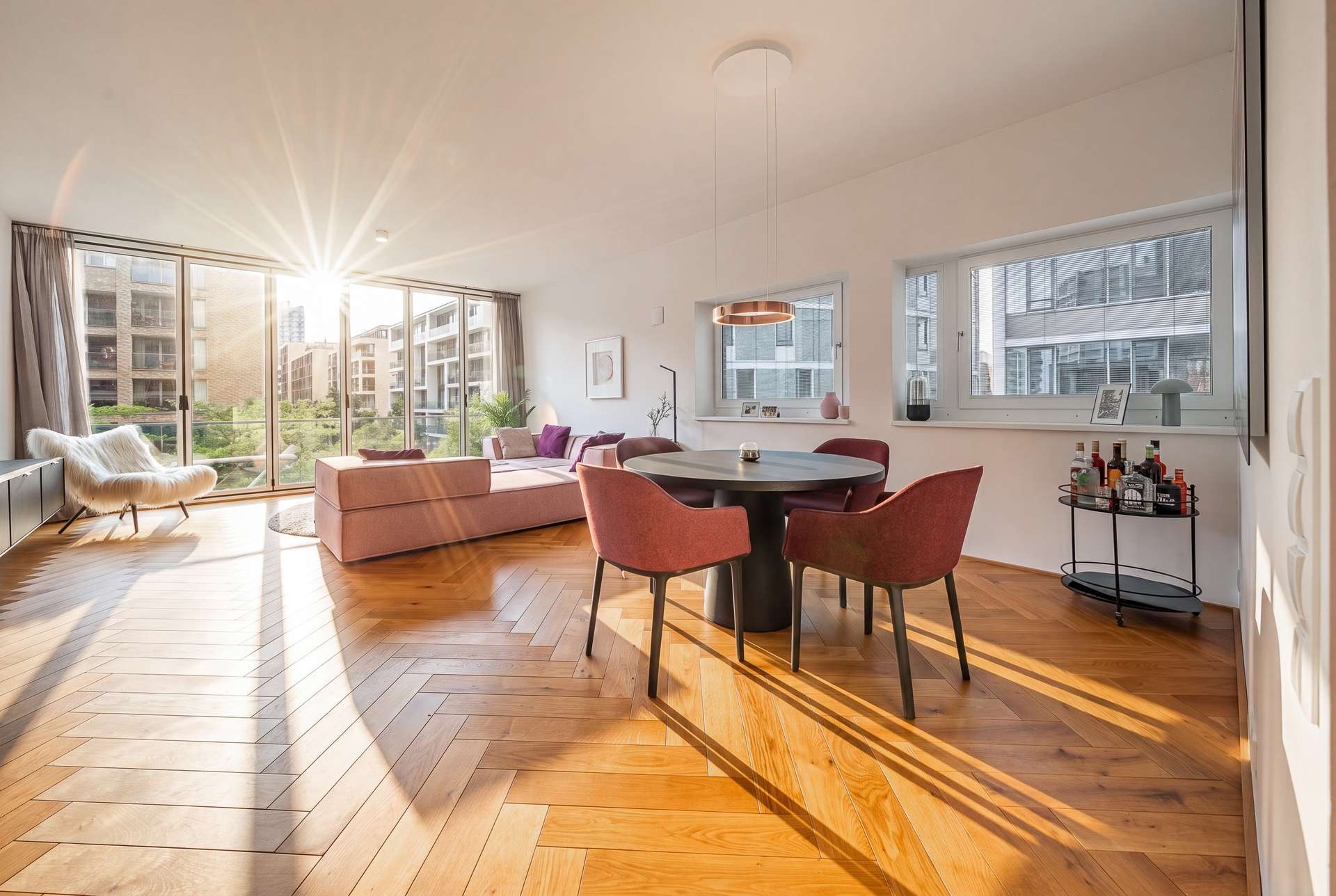 Zwischen Wasser und Elbphilharmonie – Exklusive 3-Zimmer-Wohnung in der HafenCity – Bild 1