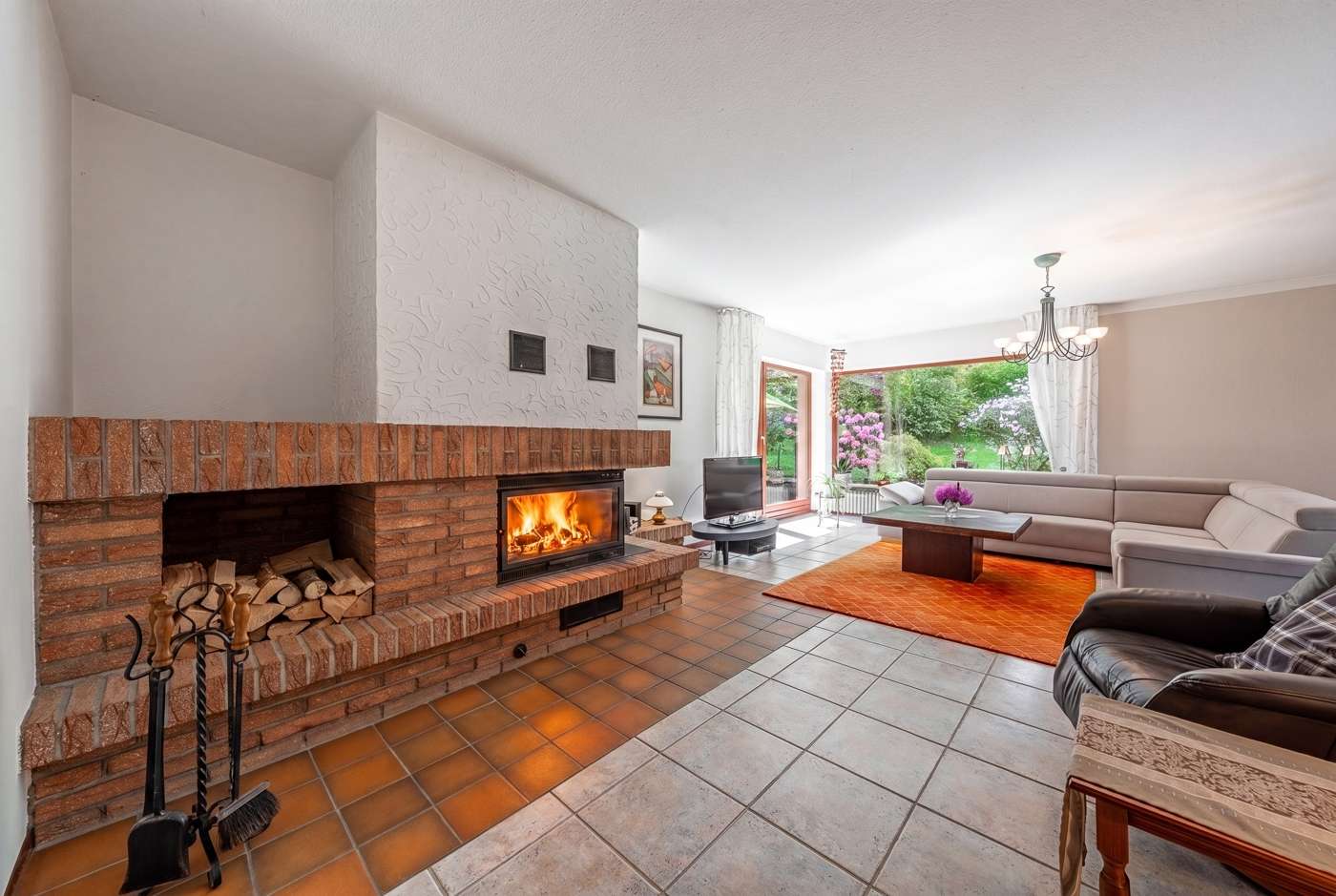Großzügiges Einfamilienhaus mit Doppelgarage und Gartenparadies in Fahrdorf an der Schlei – Bild 2