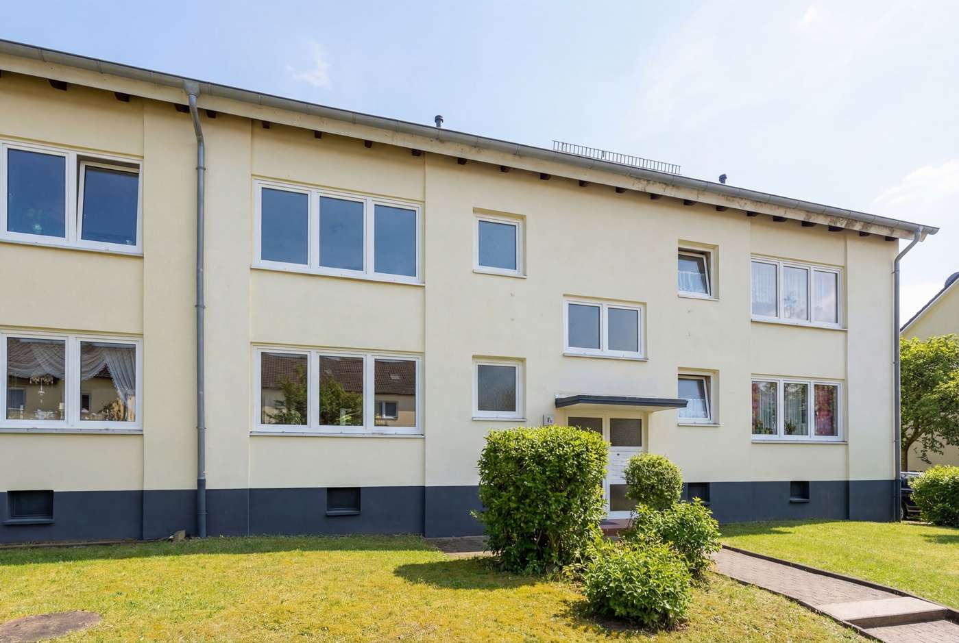 Solide 4-Zimmer Wohnung in zentraler Lage von Reinbek – Bild 4
