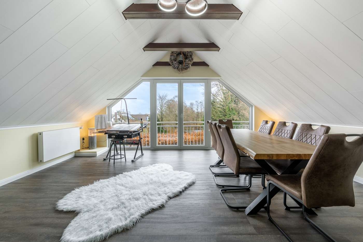Modernisiertes und großzügiges Einfamilienhaus mit Gartenidylle – Bild 7