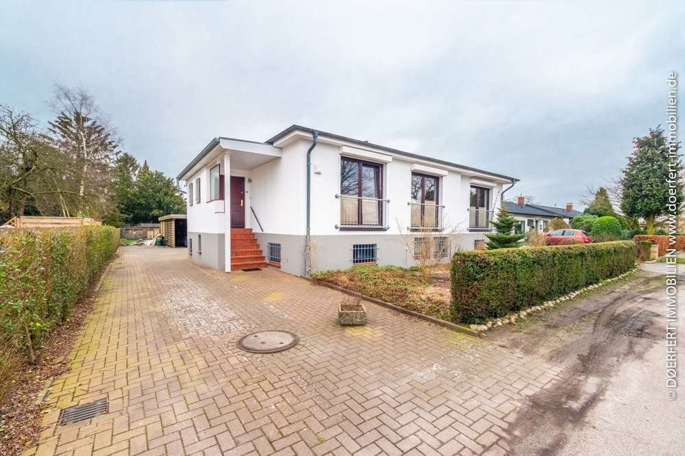 Hamburg – Halstenbek | Neuwertiger Bungalow mit großzügigem Grundstück in ruhiger Lage – Bild 1