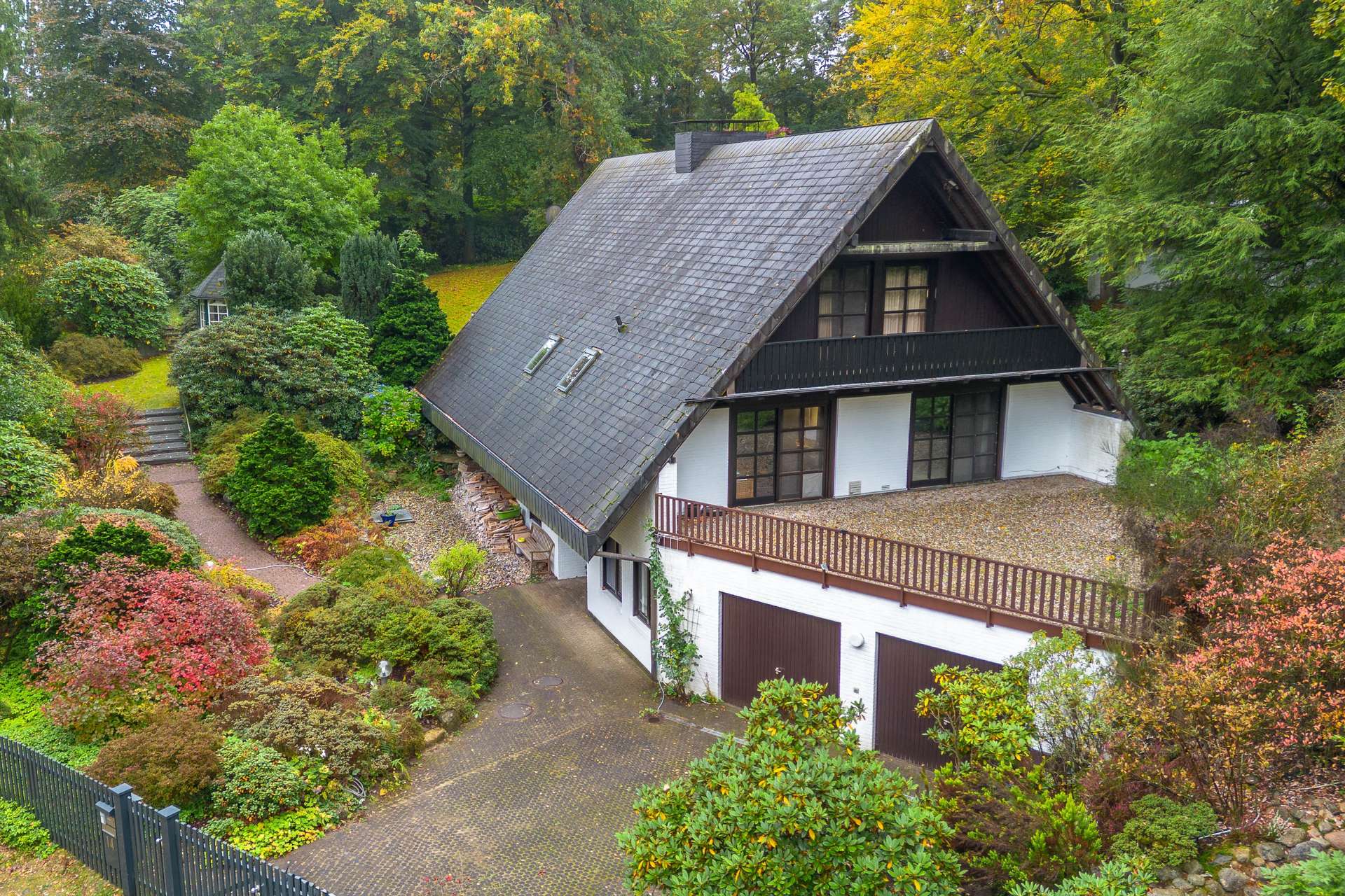 Buchholz | Liebevoll gepflegtes Einfamilienhaus mit großem Garten und viel Privatsphäre – Bild 1
