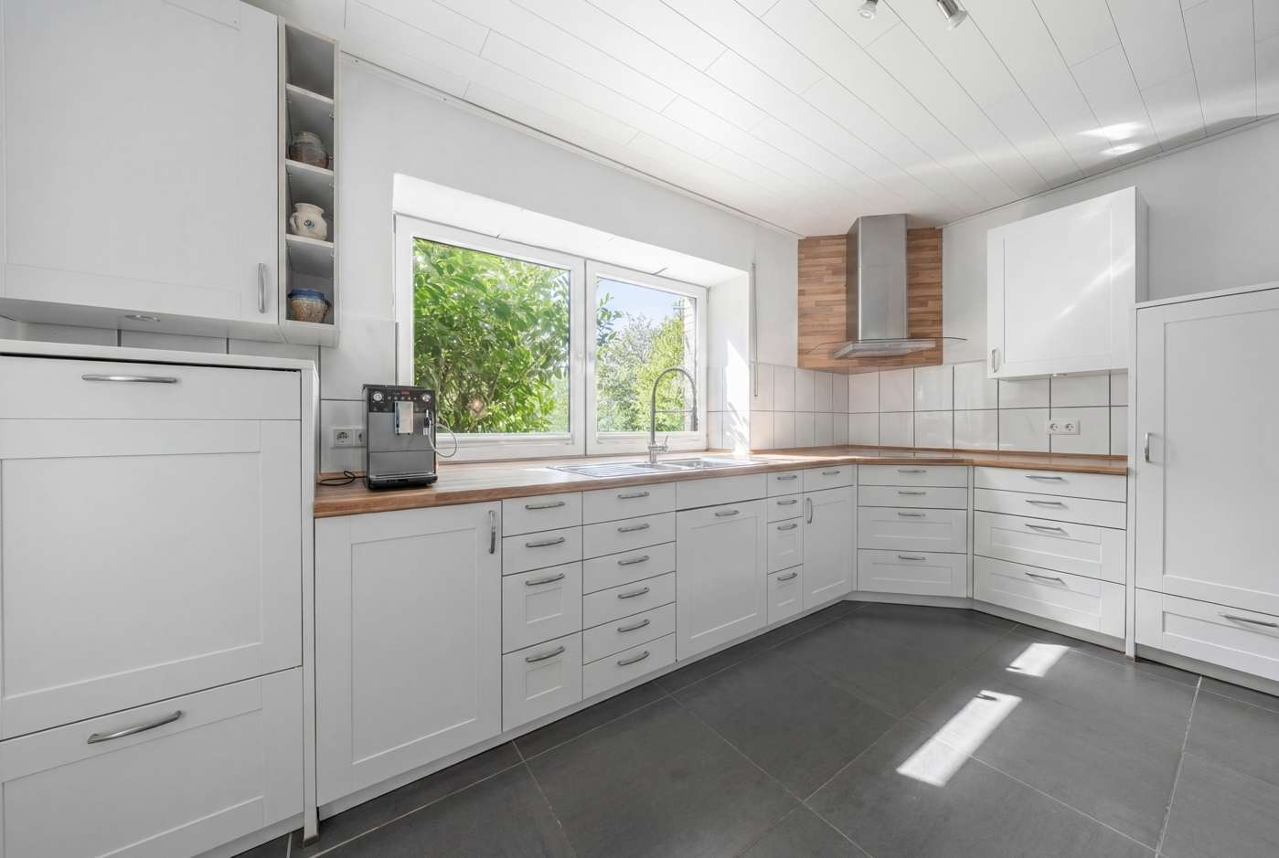 Großzügiges  Zwei- / Mehrgenerationenhaus mit 393 m² Wohnfläche & Traumgrundstück – Bild 10