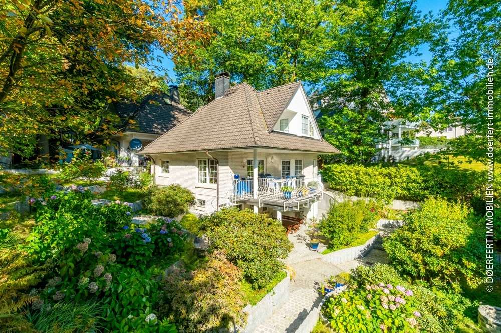 Hamburg – Eissendorf | Hochwertiges Einfamilienhaus im Grünen mit viel Platz für die große Familie – Bild 1
