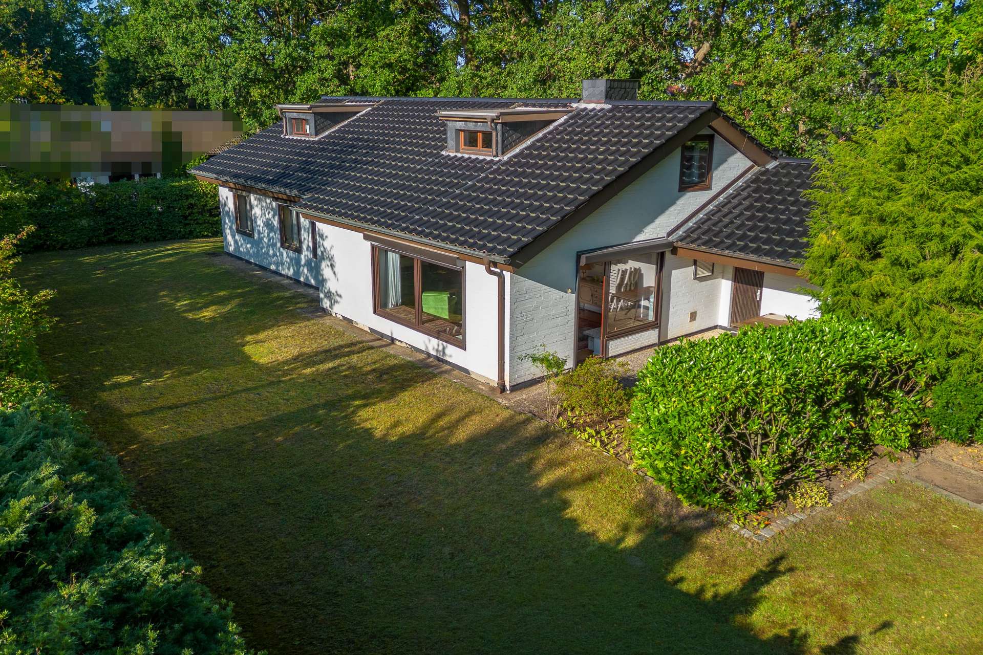 Familientraum mit großem Garten in Hamburg-Volksdorf – Bild 1