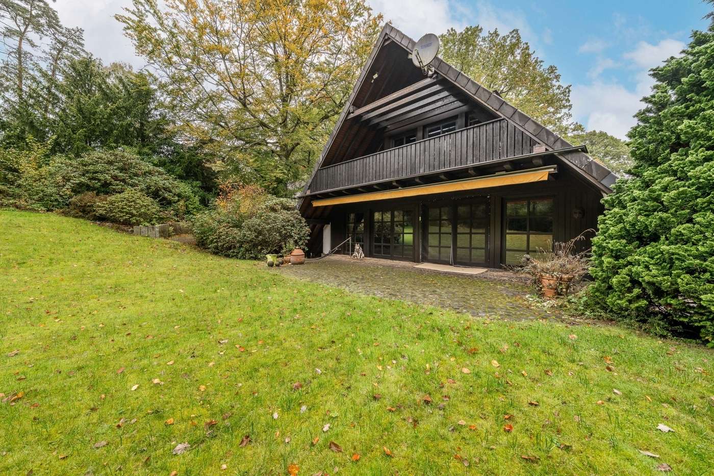 Buchholz | Liebevoll gepflegtes Einfamilienhaus mit großem Garten und viel Privatsphäre – Bild 3