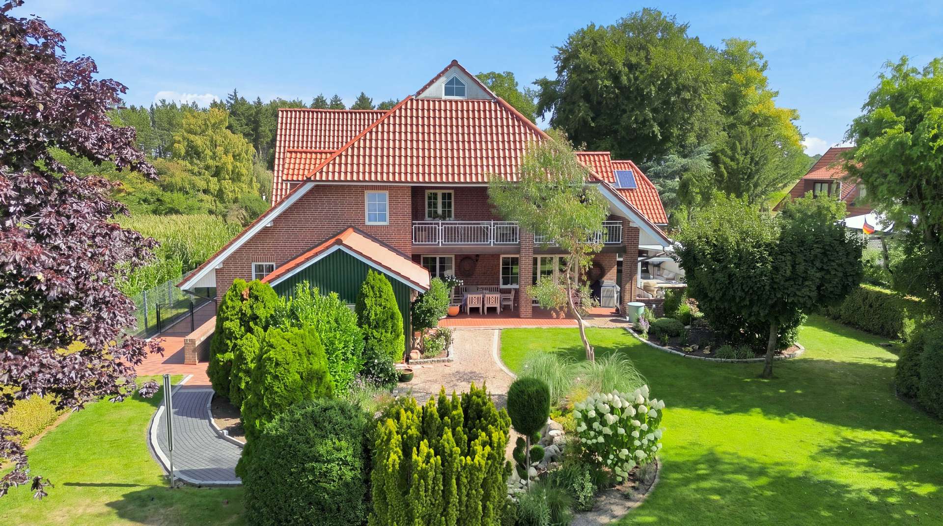 Zwei Wohneinheiten. Ein Zuhause voller Möglichkeiten. – Bild 1
