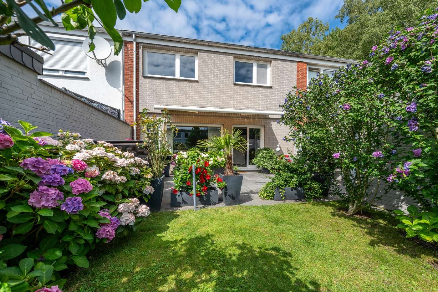 Einziehen & Aufatmen: Top saniertes Familienreihenhaus mit sonniger Südoase & Fernwärme – Bild 10