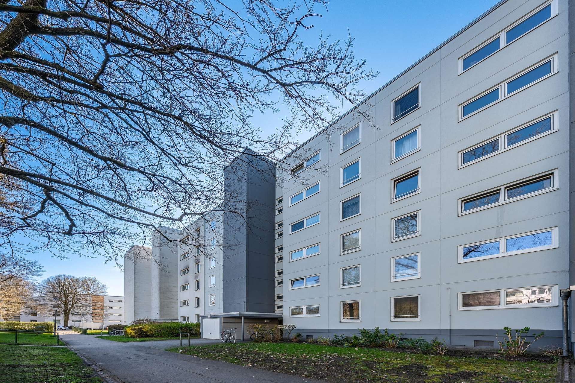 Modernes Leben mit Charme: Ihre Traumwohnung in Hummelsbüttel – Bild 1