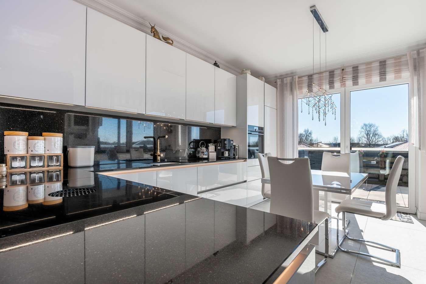 Wohnen mit Weitblick: Elegantes Penthouse über den Dächern von Schneverdingen inkl. Stellplatz – Bild 3