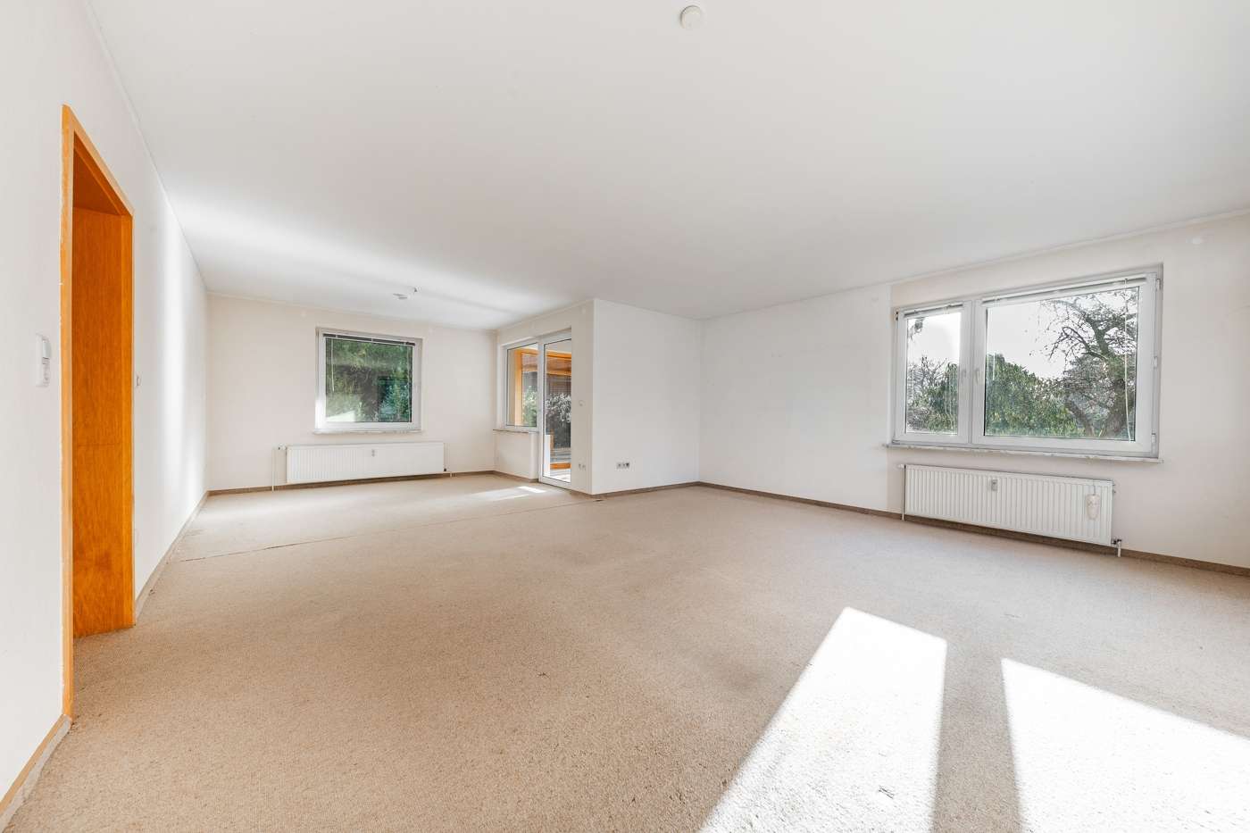 Zwei Familien, ein Zuhause: Großes Grundstück, unendliche Möglichkeiten – Bild 4