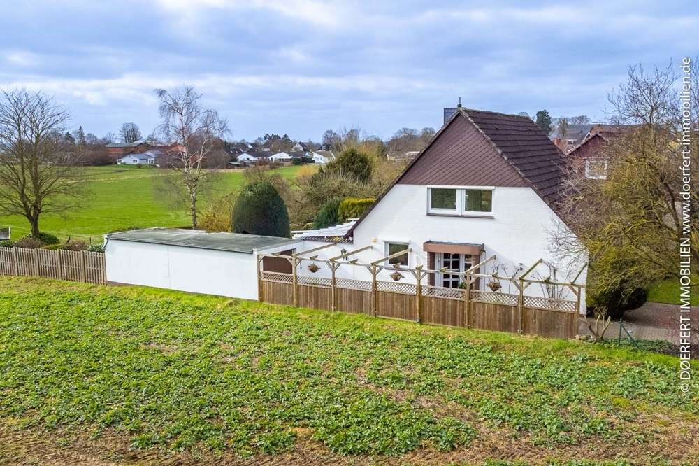 Stockelsdorf – Pohnsdorf | Modernisiertes Einfamilienhaus auf großem Grundstück in Feldrandlage – Bild 1