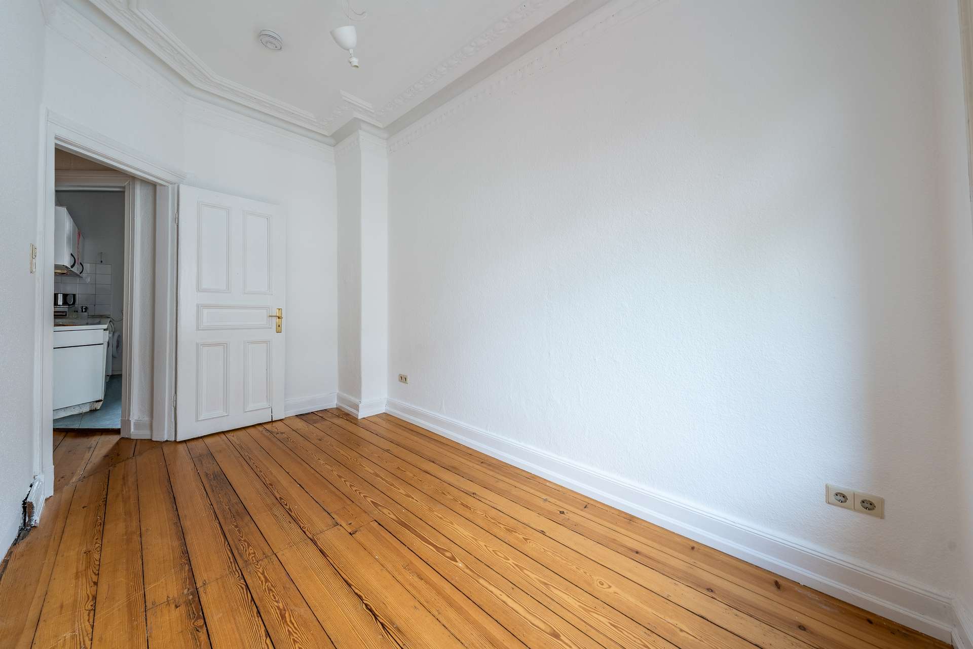 4-Zimmer-Altbauwohnung im Herzen von St. Pauli – Bild 6