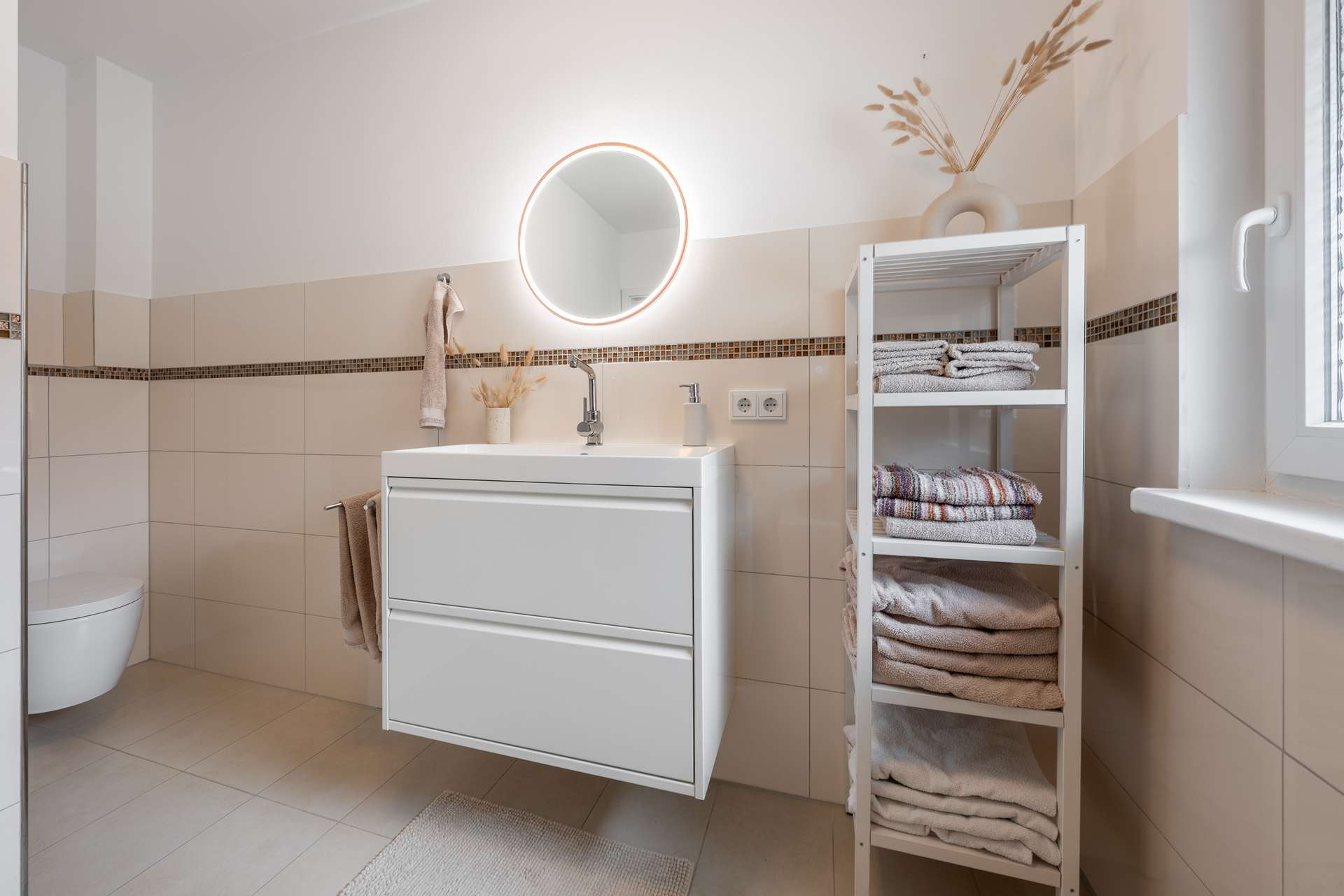 Hamburg – Eidelstedt | Modernisierte Maisonettewohnung mit Südwest-Balkon & Stellplatz – Bild 7